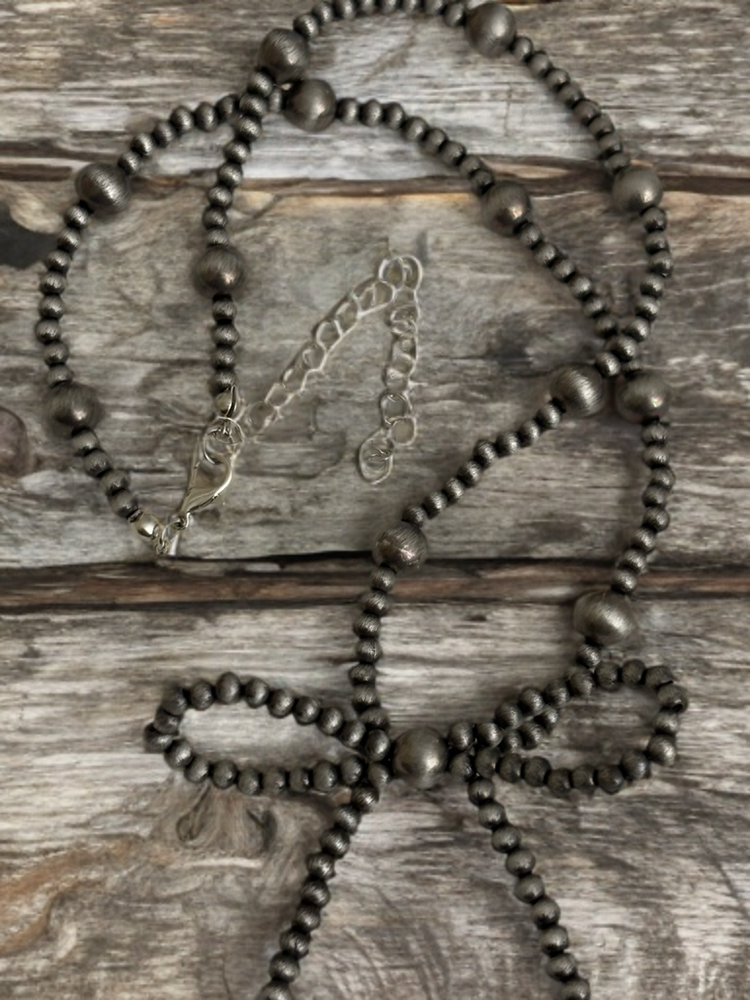 The Fabulous Bow Necklace