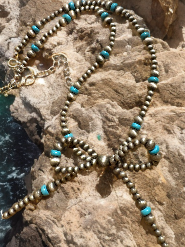 The Bow Necklace